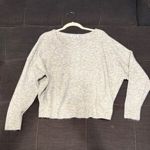 Evereve Gray Off-the-Shoulder Sweater